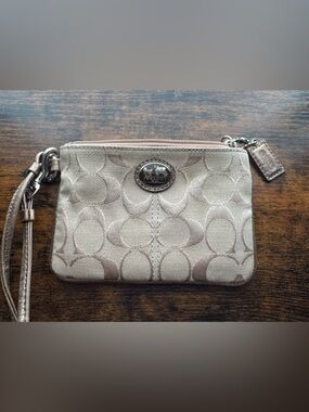 Coach Park Metallic Taupe Signature Wristlet with Hang tag